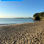 Auckland Coastal Hideaway Castor Bay Beach